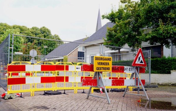 2024-07-23_Meesters_Multi_Media_Foto`s_Sinkehol_In_De_Weg_Tilburgstraat_Helvoirt3