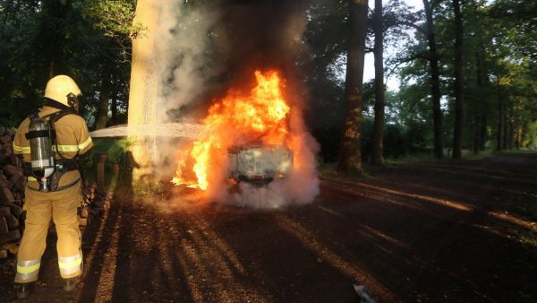 Autobrand Kasteellaan Haaren 10