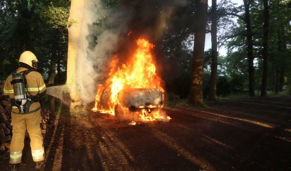 Autobrand Kasteellaan Haaren 11