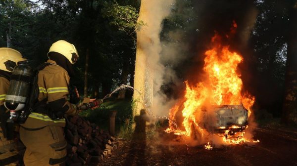 Autobrand Kasteellaan Haaren 12