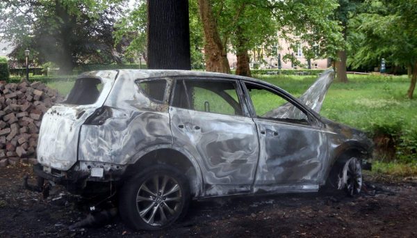 Autobrand Kasteellaan Haaren 2