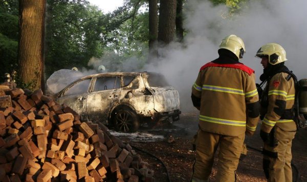 Autobrand Kasteellaan Haaren 5