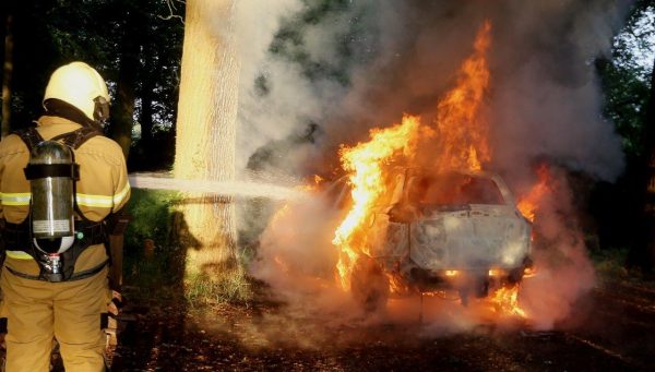 Autobrand Kasteellaan Haaren 6