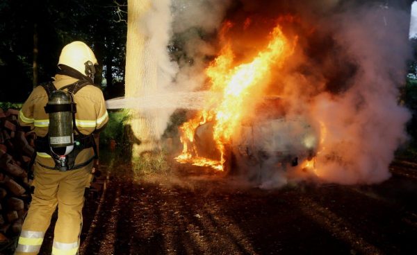Autobrand Kasteellaan Haaren 9