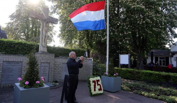Dodenherdenking Helvoirt 2