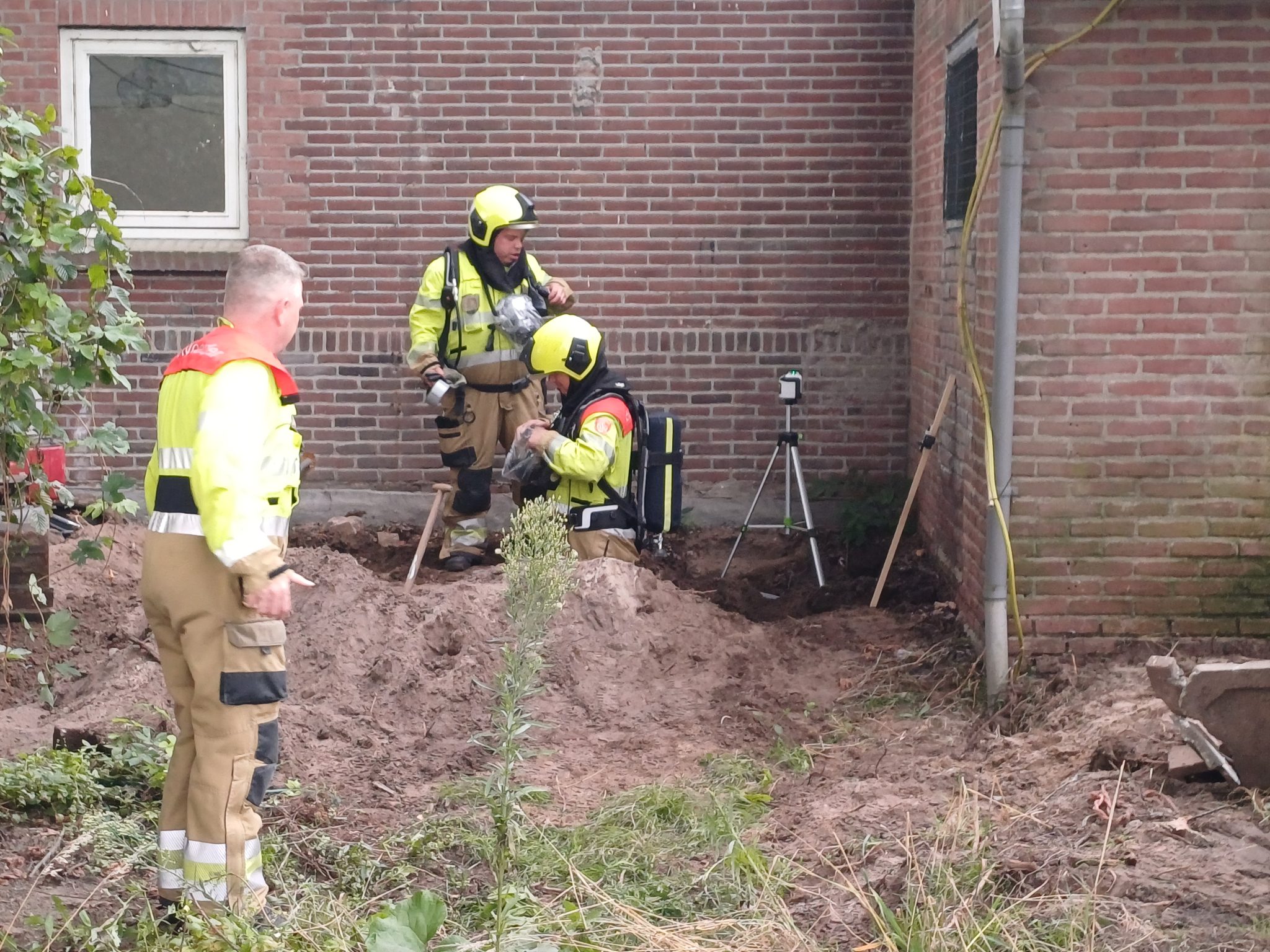 Gaslek parallelweg 2Sep26 (2)