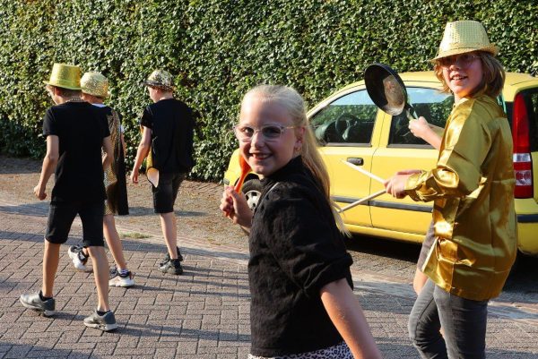 Herrieoptocht 8