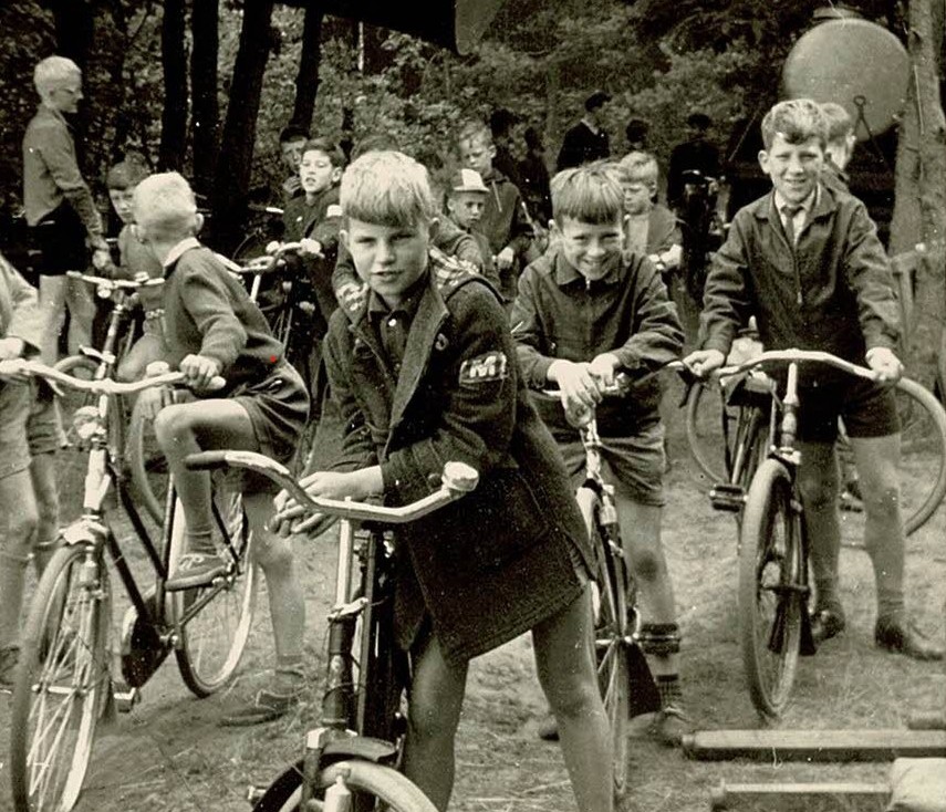Jong Nederland Op de fiets naar het kamp