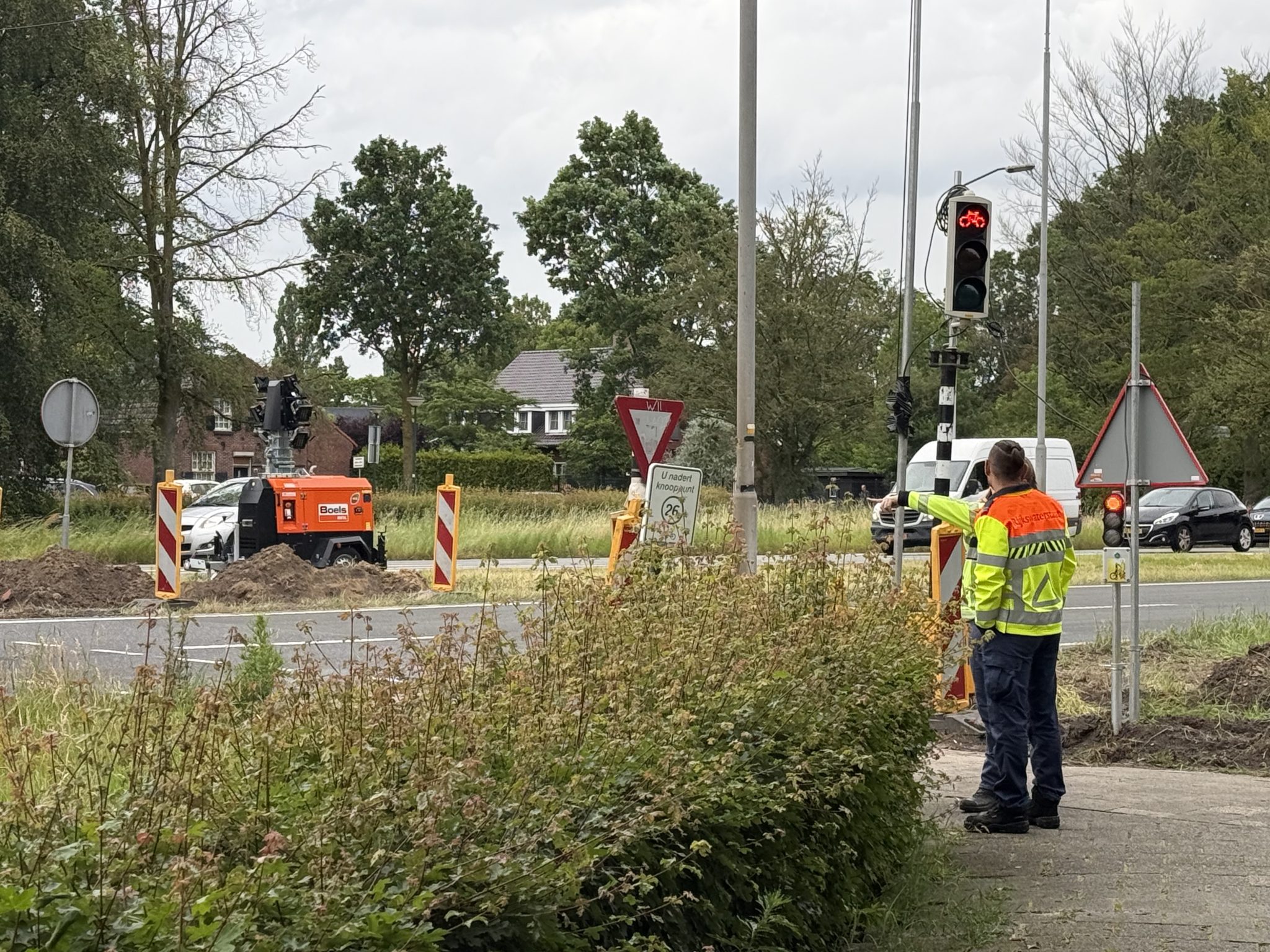 Jongen aangereden door vrachtwagen op N65 bij 3jun26BartMHelvoirt (4)
