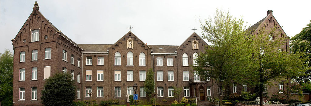 Lazaristenkapel, Kerkstraat 8 te Panningen 14jun26 (8)
