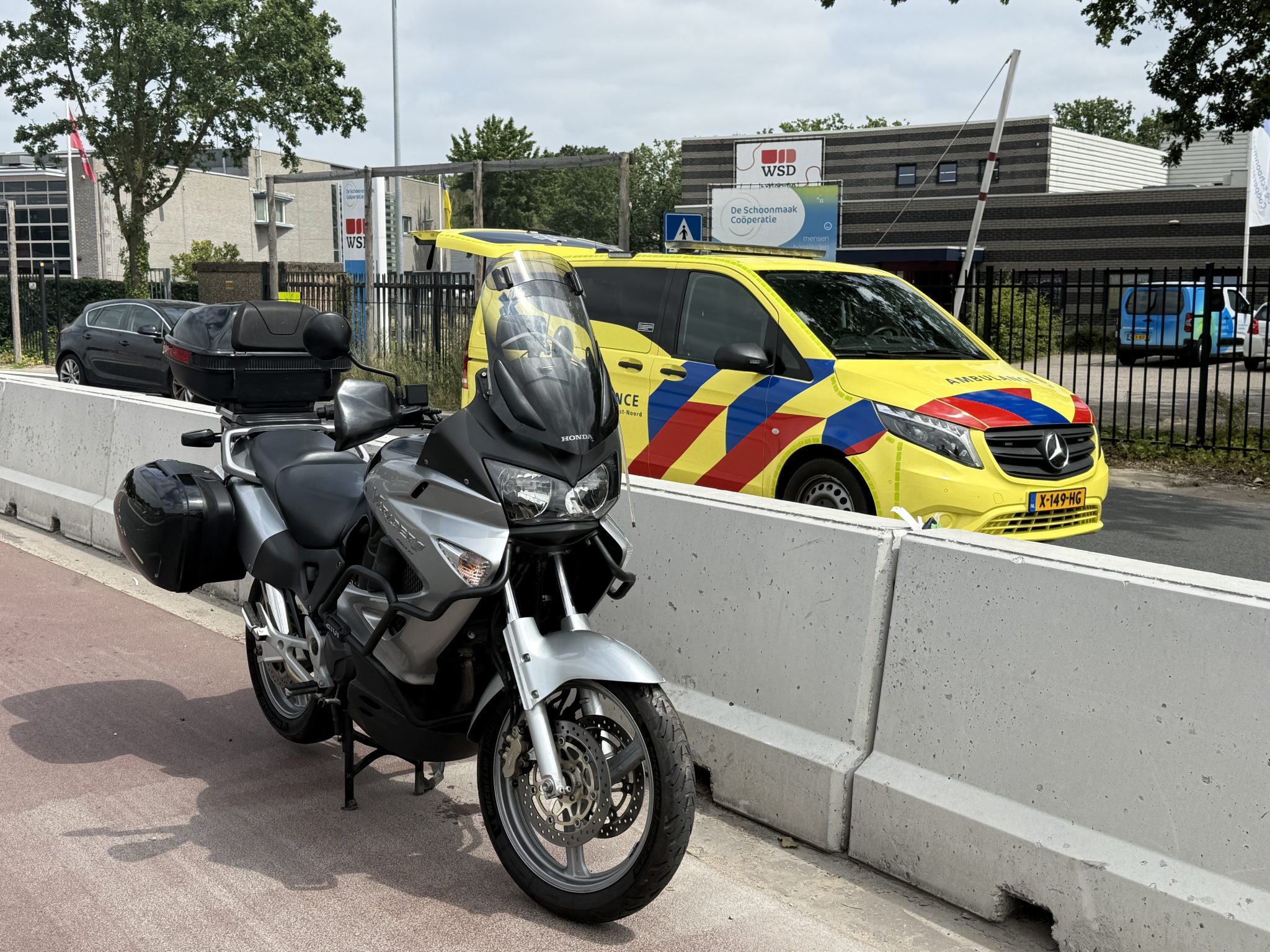 Motorrijder gewond na val bij werkzaamheden aan Laagstraat in Vught bartm 17jul26 (2)
