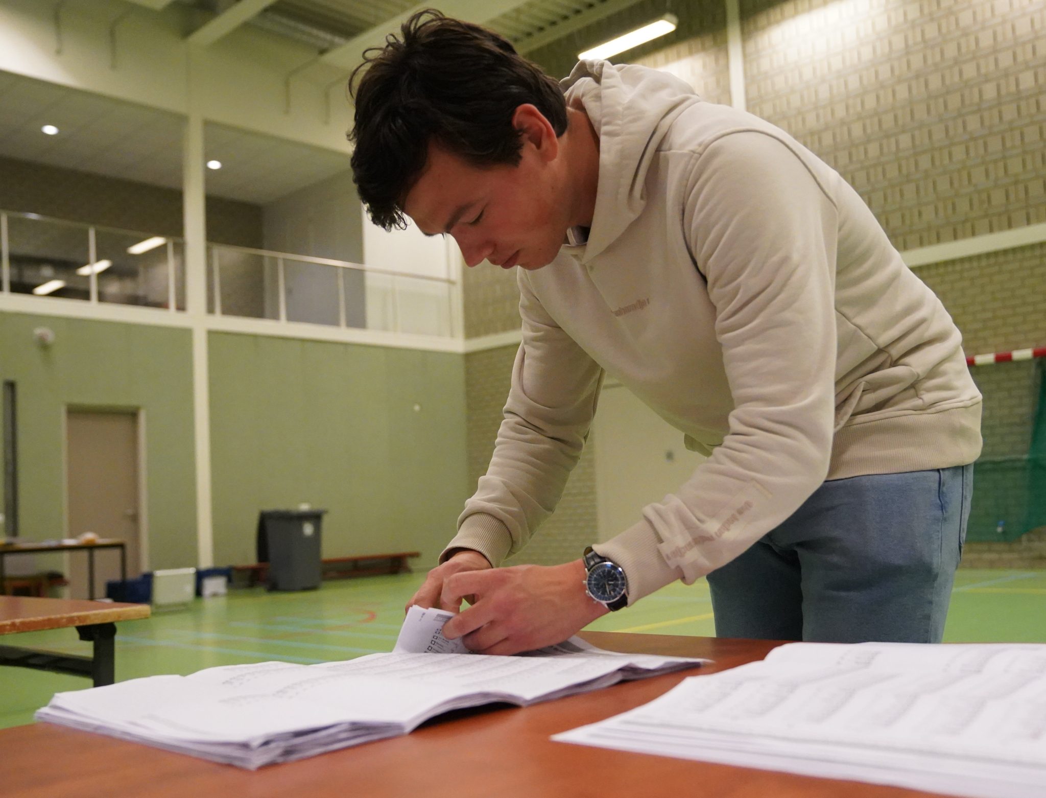 Stemmen tellen Helvoirt 18mrt26 BartM (1)