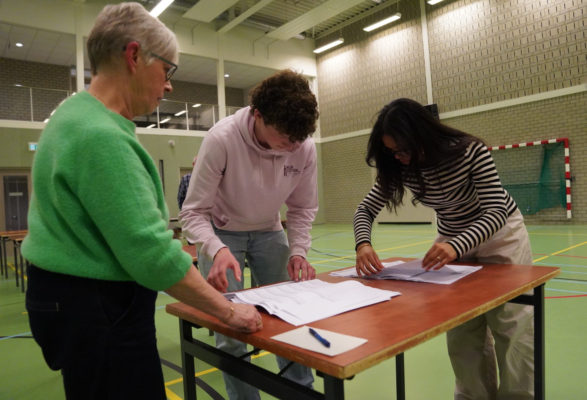 Stemmen tellen Helvoirt 18mrt26 BartM (2)