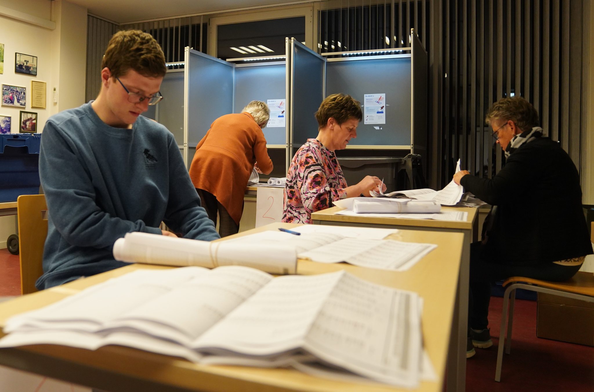 Stemmen tellen Helvoirt 18mrt26 BartM (4)