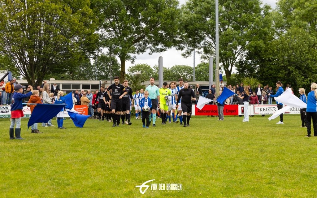 VV HELVOIRT KAMPIOEN 16mei26 Gerben vd Br (2)