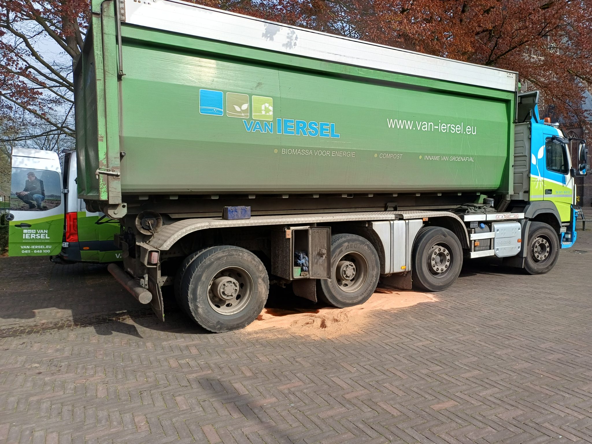 Vrachtwagen lekt MarcS 14apr26 (2)