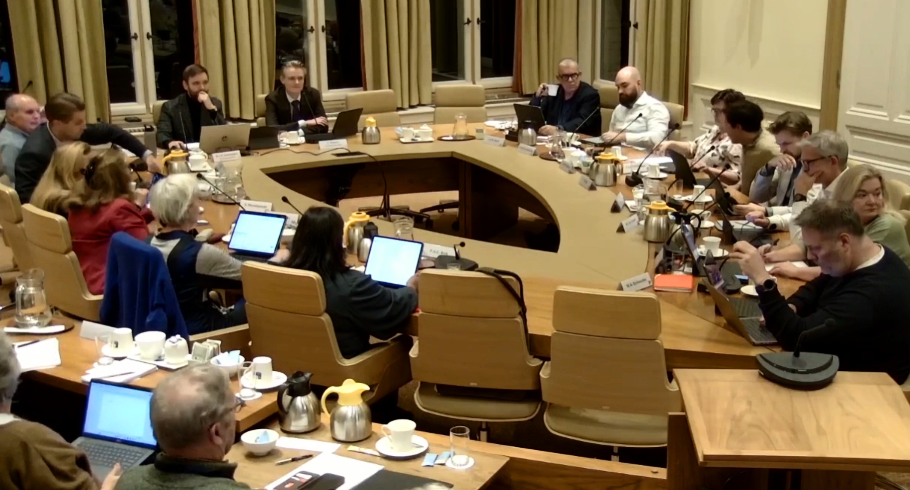 Asielzoekers: Raad zoekt eenstemmigheid