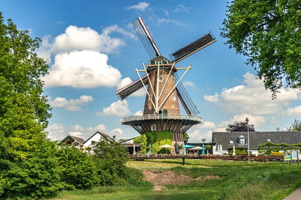 nieuwkuijk-de-emmamolen-2318843447_2471129024